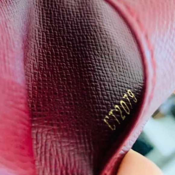 SOLD Louis Vuitton Ebene Limited Edition Key Holder - Picture 9 of 12